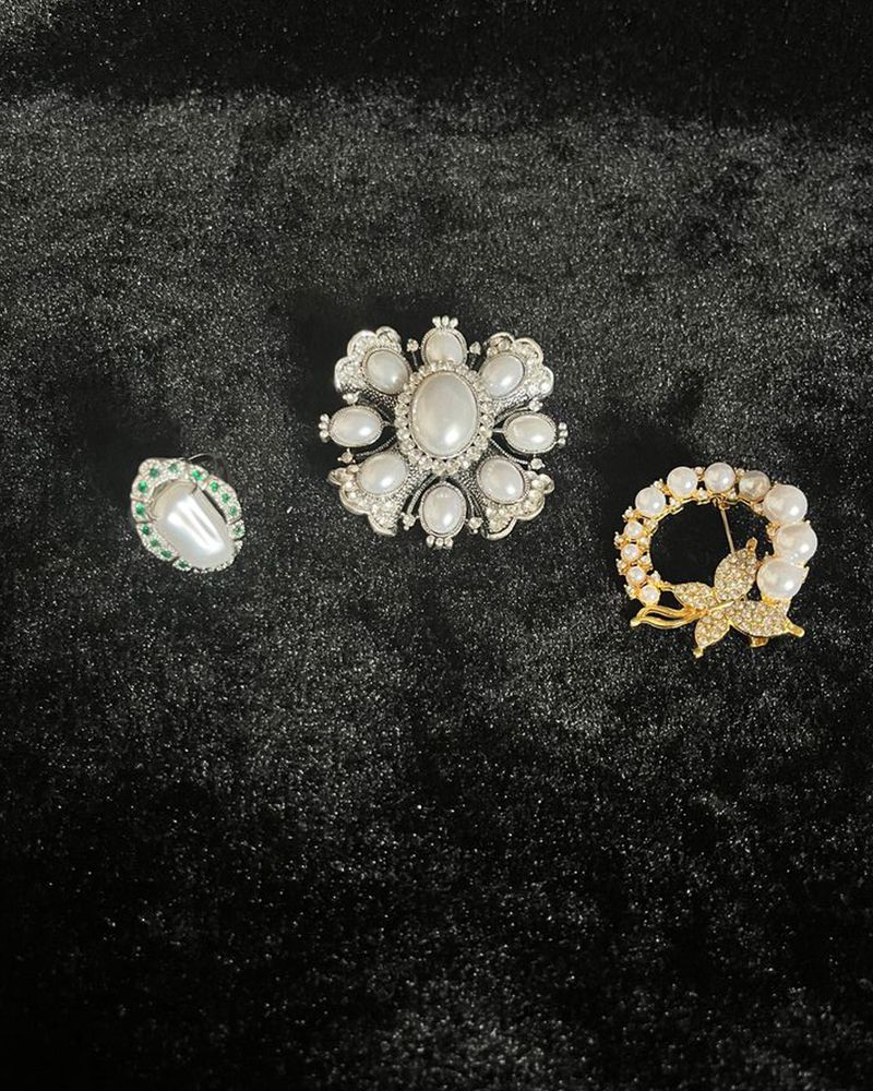 珍珠戒指、珍珠胸针