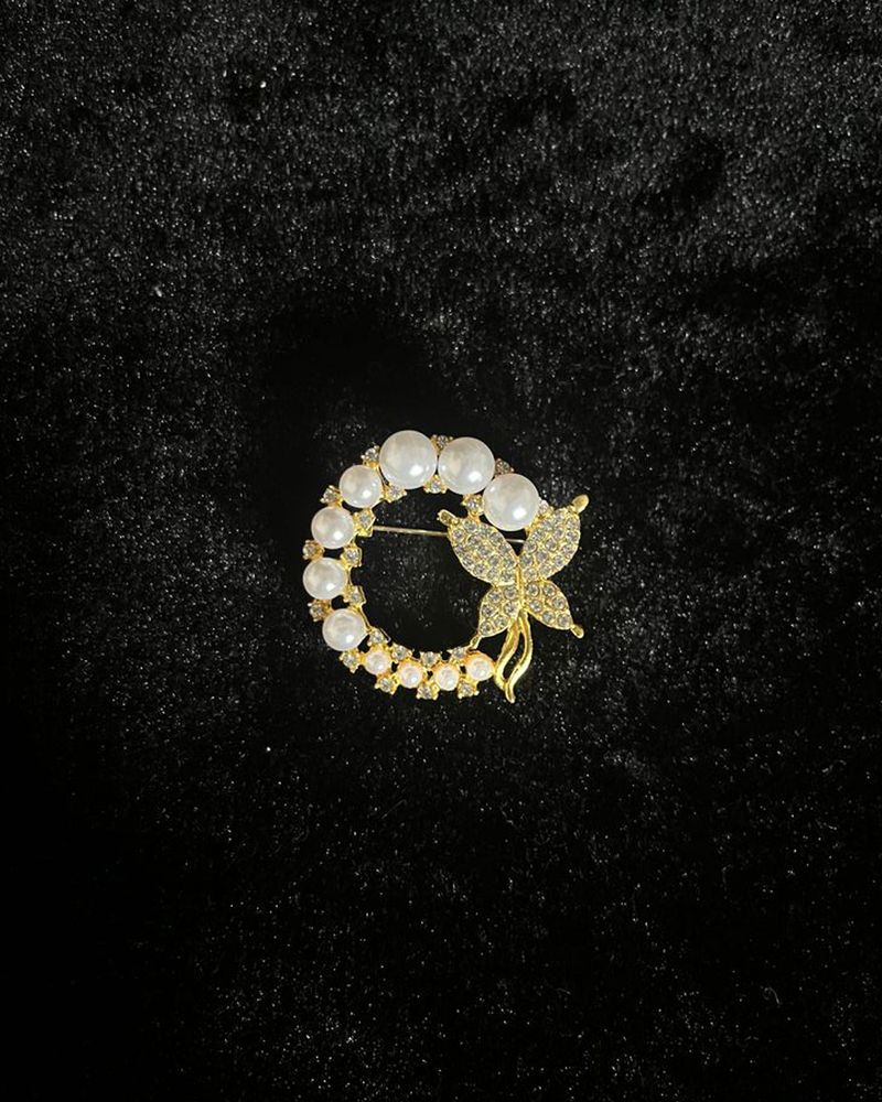 珍珠胸针